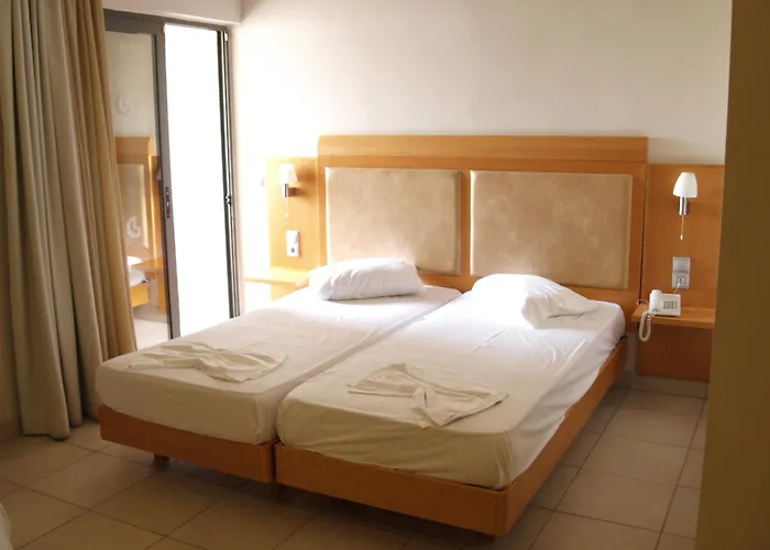 Saint Constantine העיירה קוס