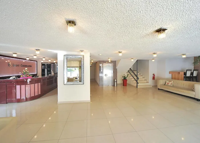 Saint Constantine מלון דירות