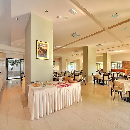 Saint Constantine Apart-hotel 3*