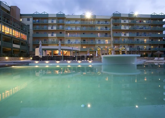 Saint Constantine Aparthotel 3*