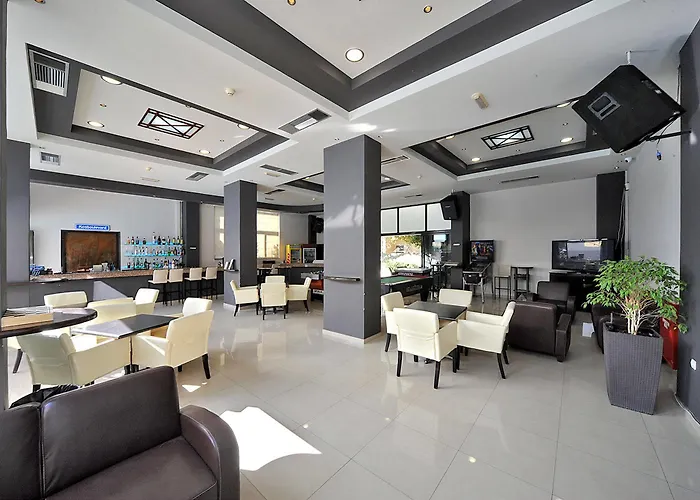 Aparthotel Saint Constantine 3*