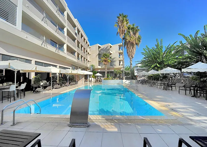 Aparthotel Saint Constantine 3*