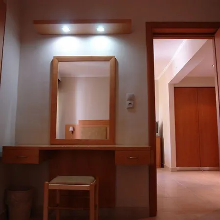 Lägenhetshotell Saint Constantine 3*