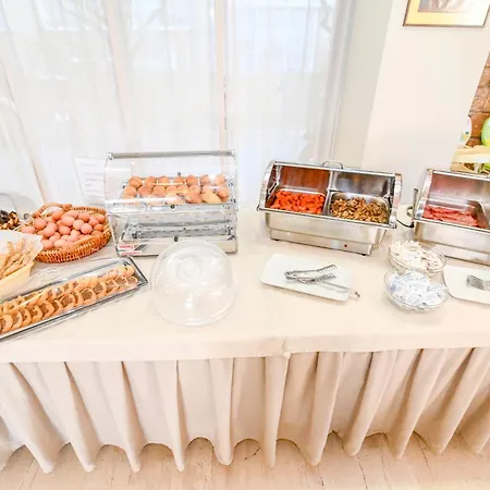 Saint Constantine Lägenhetshotell