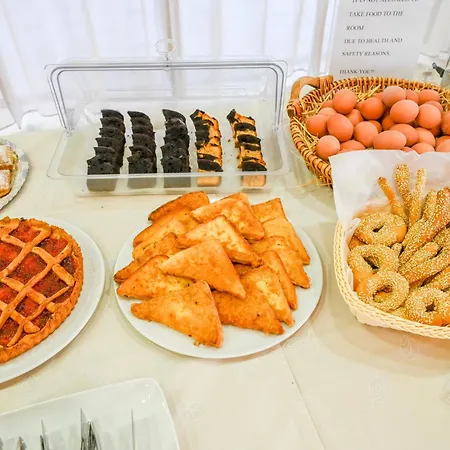 Saint Constantine Lägenhetshotell 3*