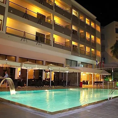 Saint Constantine Aparthotel 3*