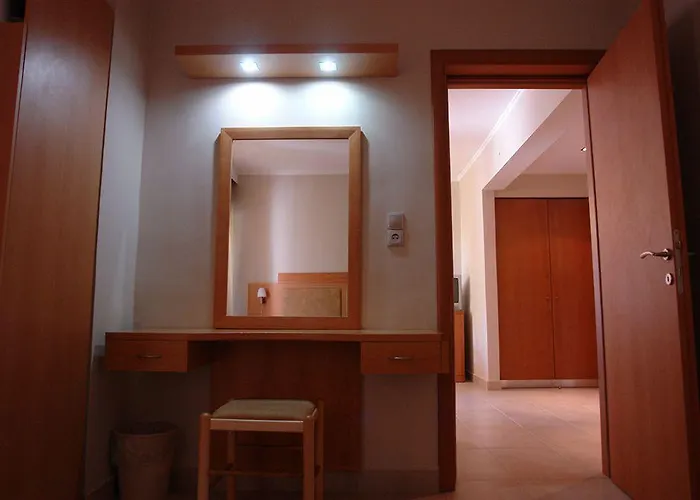 Aparthotel Saint Constantine 3*