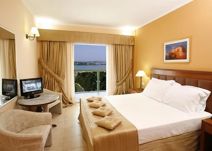 Saint Constantine Aparthotel 3*