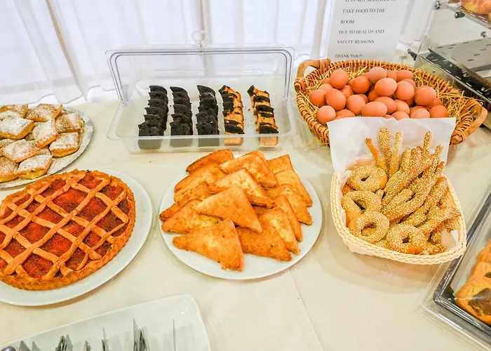 Saint Constantine Aparthotel 3*