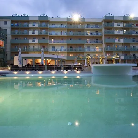 Saint Constantine Apartahotel 3*