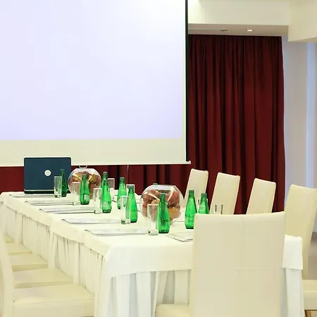 Saint Constantine Apartahotel 3*