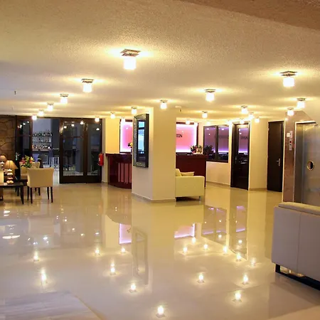 公寓式酒店 Saint Constantine 3*