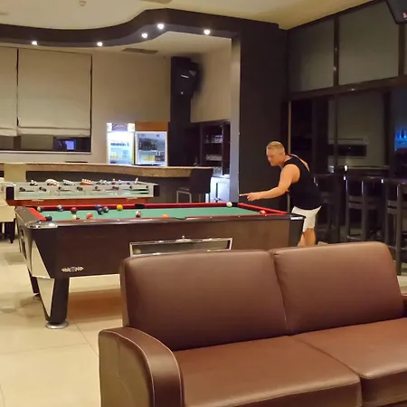 Apartahotel Saint Constantine 3*