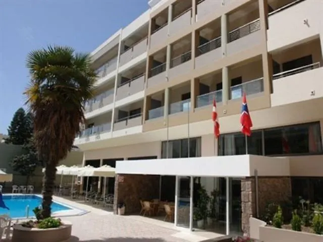 Saint Constantine Aparthotel 3*